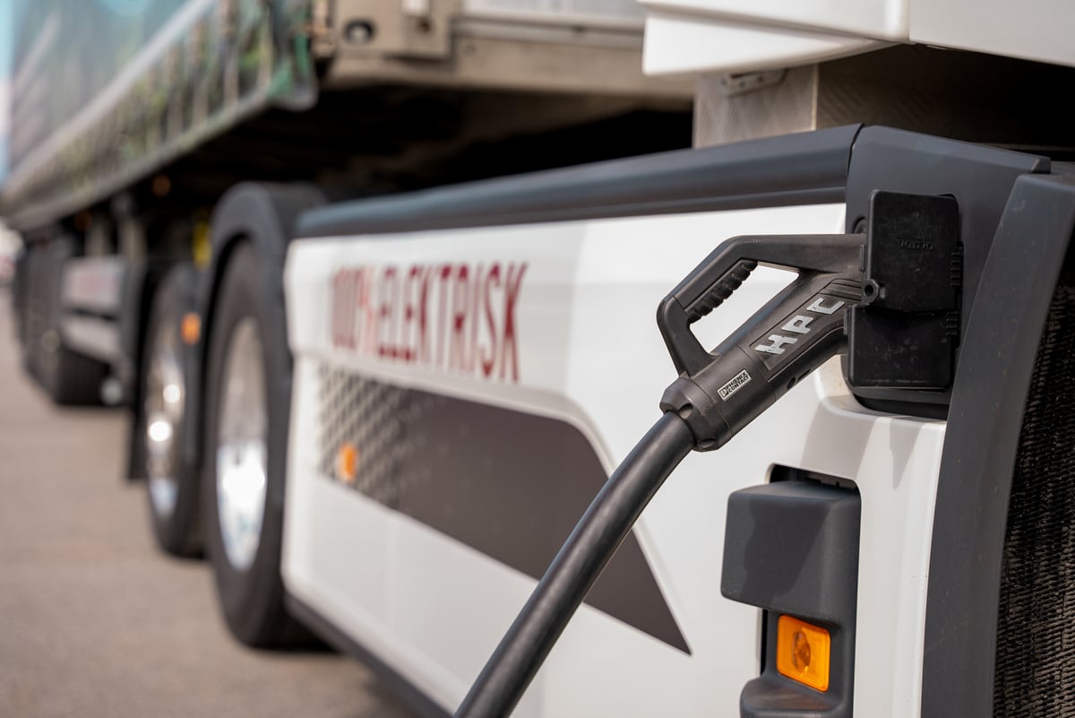 El_lastebil_til_lading_ENV_03703_Foto_Hakon_Bjorngard (1)